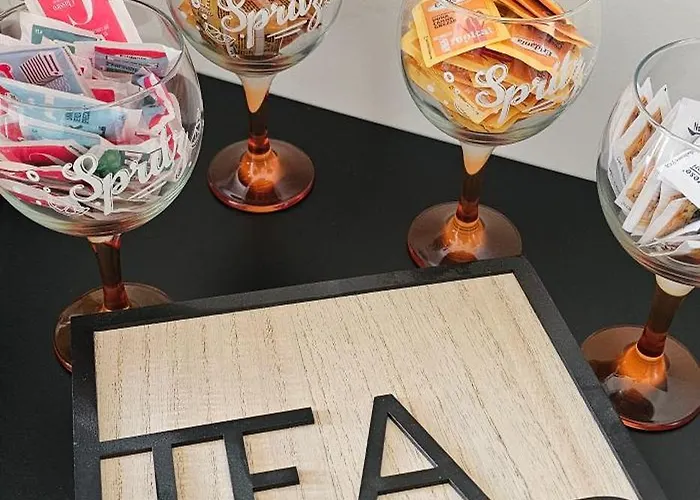 ベッド・アンド・ブレックファスト Blq Speakeasy