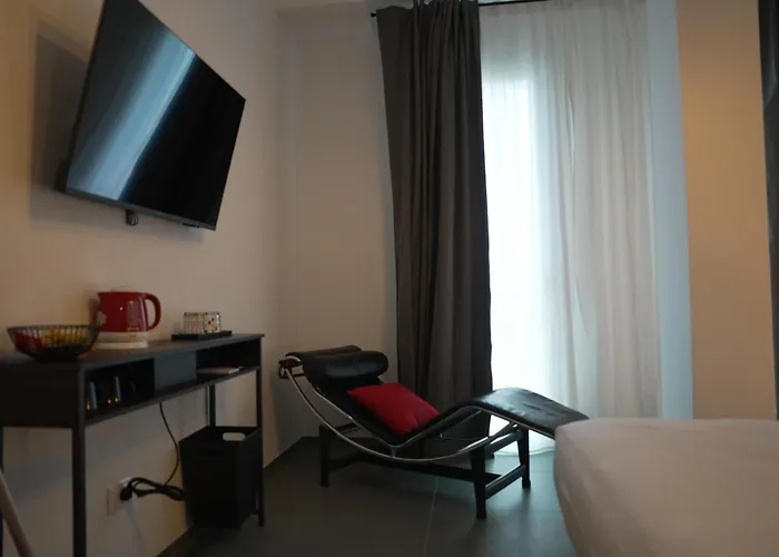 Blq Speakeasy Bed & Breakfast 4*