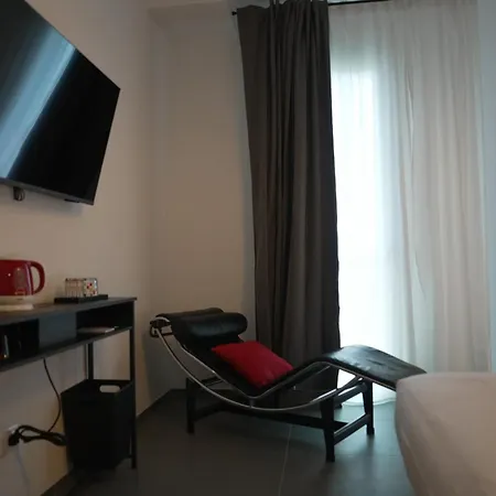 Blq Speakeasy Bed & Breakfast *